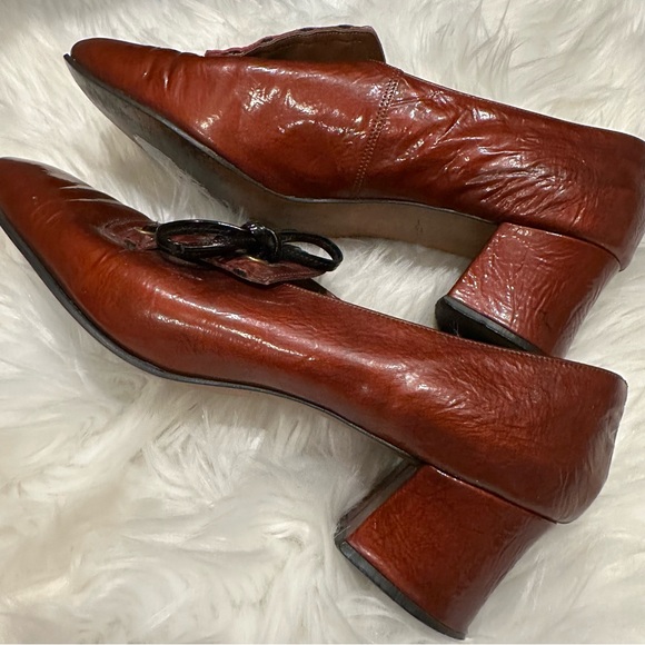Vintage Burgundy Heels Pumps - Picture 3 of 14